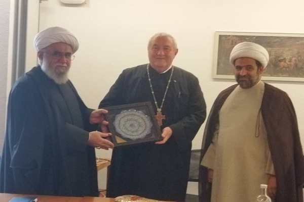 L’Ayatollah Ramazani : Soyons les défenseurs des valeurs humaines dans les communautés/ Le SG du Conseil œcuménique des Églises : Le peuple iranien a souffert de l’oppression