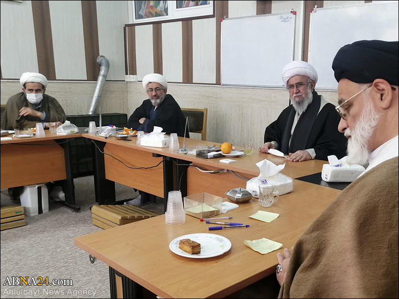 Photos : L'ayatollah Ramazani visite le Institut Bright Future