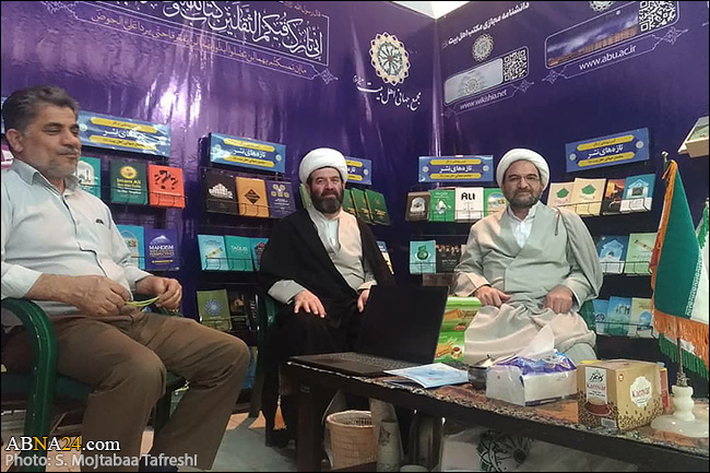 Foto Haber / Dr. Fermaniyan Tahran Kitap Fuarında Dünya Ehlibeyt (a.s) Kurultayı Yayınlarının Sergilendiği Standı Ziyaret Etti