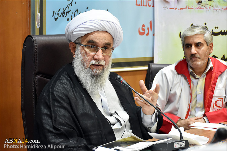 Photos: Clergies of Red Crescent Society of Gilan province meet with Ayatollah Ramazani