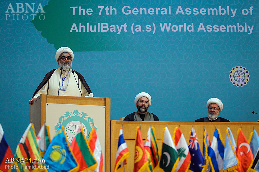 Фоторепортаж/вечернее заседание первого дня 7-й сессии Генеральной Ассамблеи Всемирной Ассамблеи Ахль аль-Бейт (мир им) 