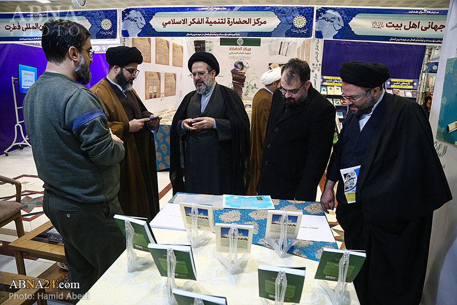 Photos: Ulama and international activists visited “Lights of Guidance” exhibition