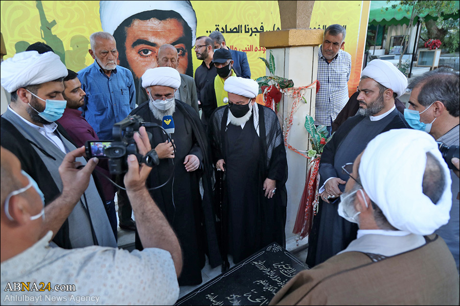 Фоторепортаж / Посещение Аятоллой Рамезани могилы мученика Рагеба Харба