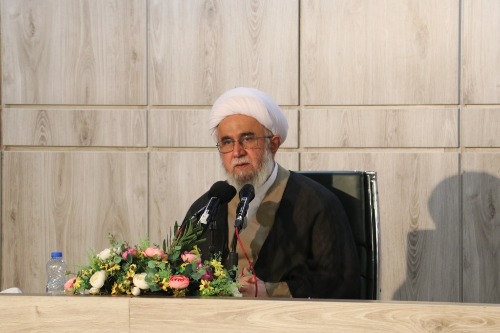 Ayatollah Ramazani: Supreme Leader’s letter should be included in the textbooks