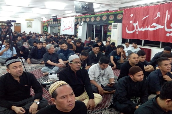 سوهاربل: دولت اندونزی مانعی برای انجام فعالیت های مذهبی شیعیان ایجاد نمی کند/ آشنایی با انقلاب اسلامی موجب گرایش مردم اندونزی به سمت مذهب اهل بیت(ع) شد