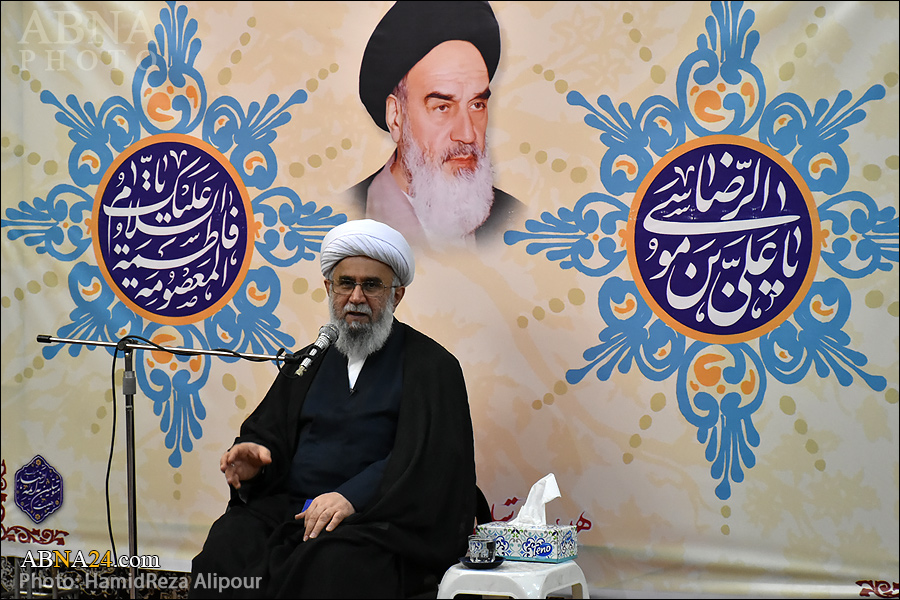 Ayatollah Ramazani : Dans le mysticisme, la connaissance de Dieu, personne n'est plus élevé que l'Imam Ali (as)