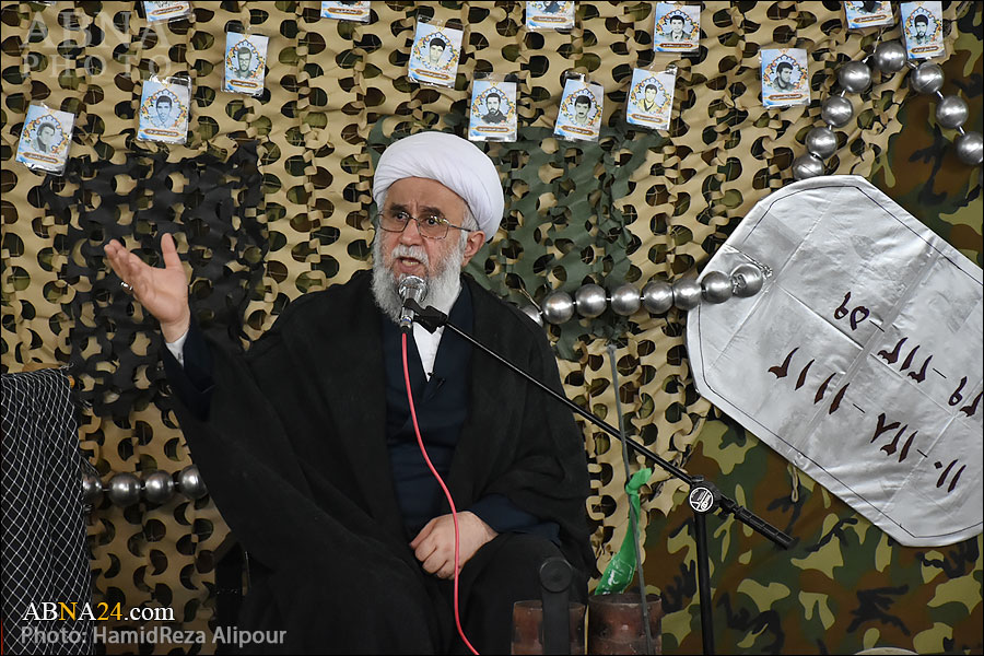 Imam Khomeini (r.a.) taught us resistance, remaining revolutionary: Ayatollah Ramazani